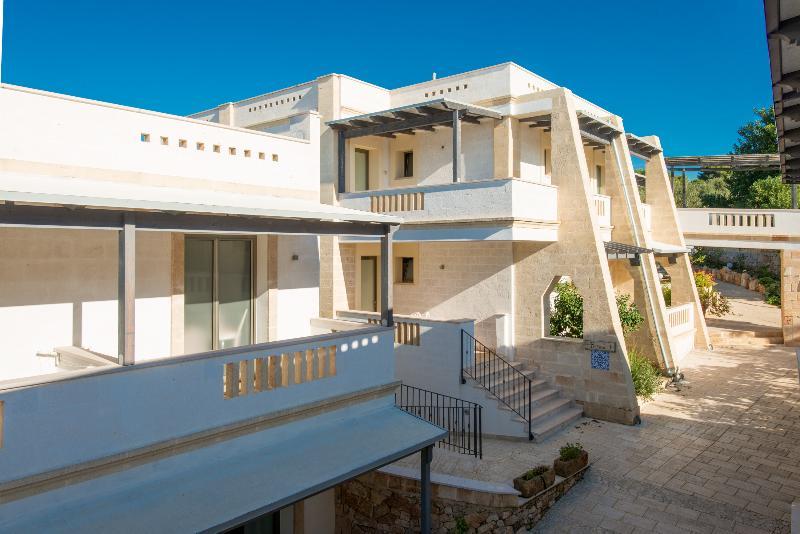 Eden Resort Country Удженто Екстер'єр фото